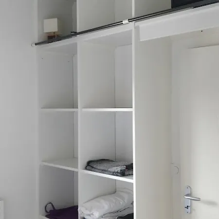 Joli T2 Dans Petite Avec Vue Port Daire