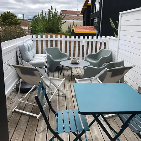 Joli T2 Dans Petite Avec Vue Port Apartman *