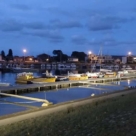 Apartman Joli T2 Dans Petite Avec Vue Port